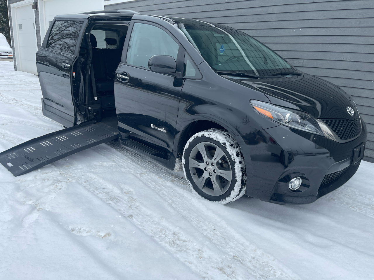 Toyota Sienna 5dr 8-Pass Van SE Premium  FWD (Natl) 2015