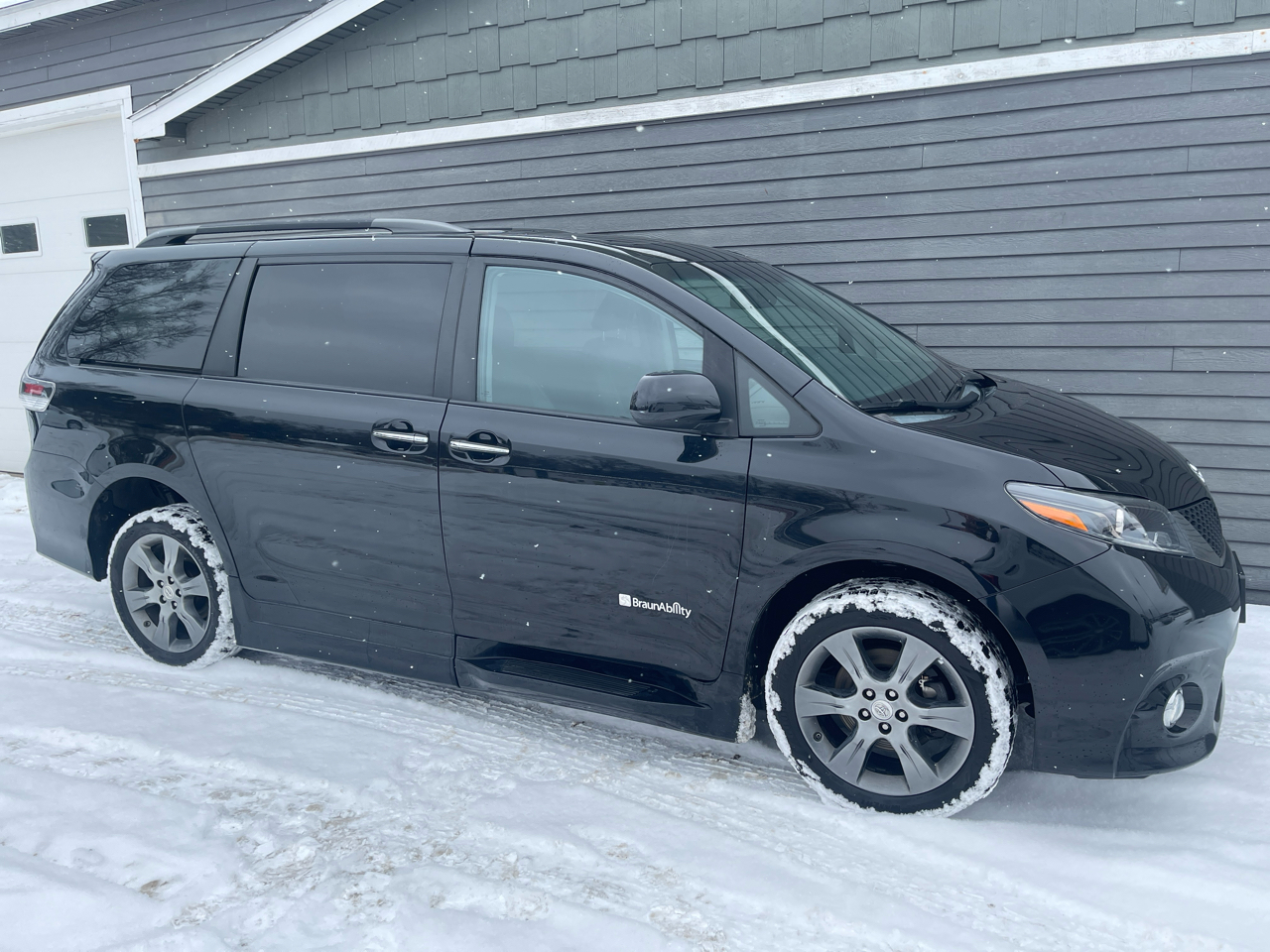 Toyota Sienna 5dr 8-Pass Van SE Premium  FWD (Natl) 2015