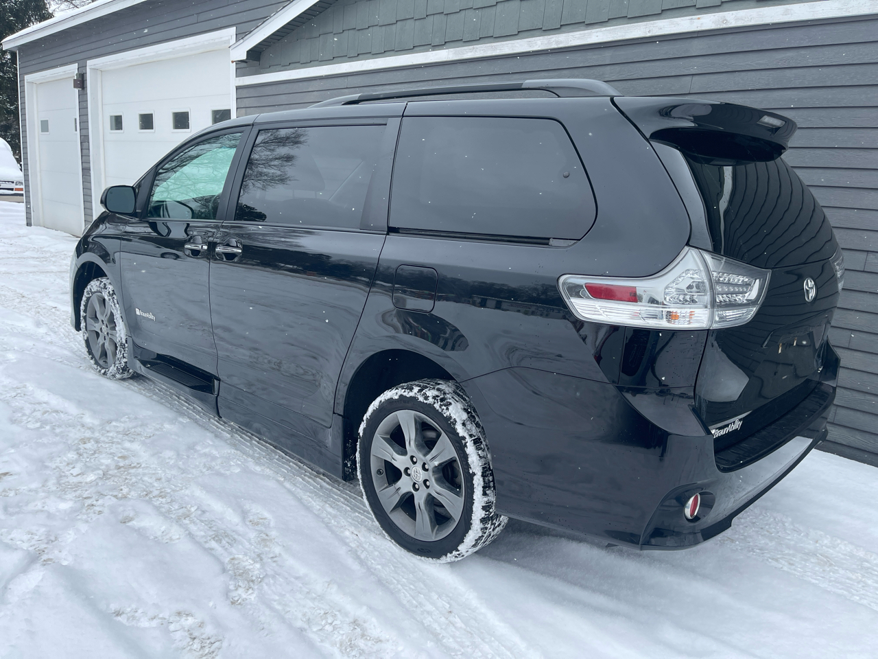 Toyota Sienna 5dr 8-Pass Van SE Premium  FWD (Natl) 2015