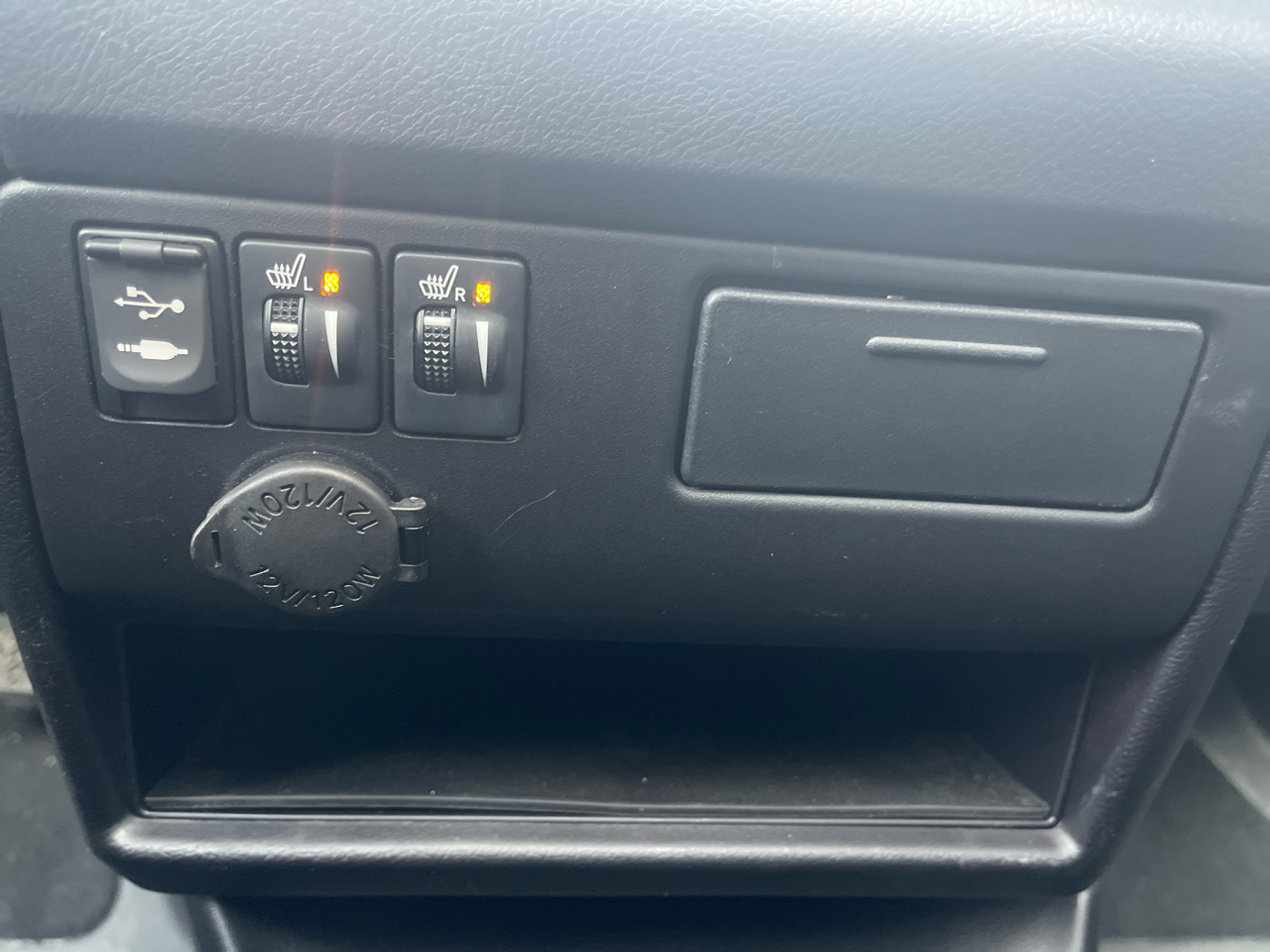 Toyota Sienna 5dr 8-Pass Van SE Premium  FWD (Natl) 2015