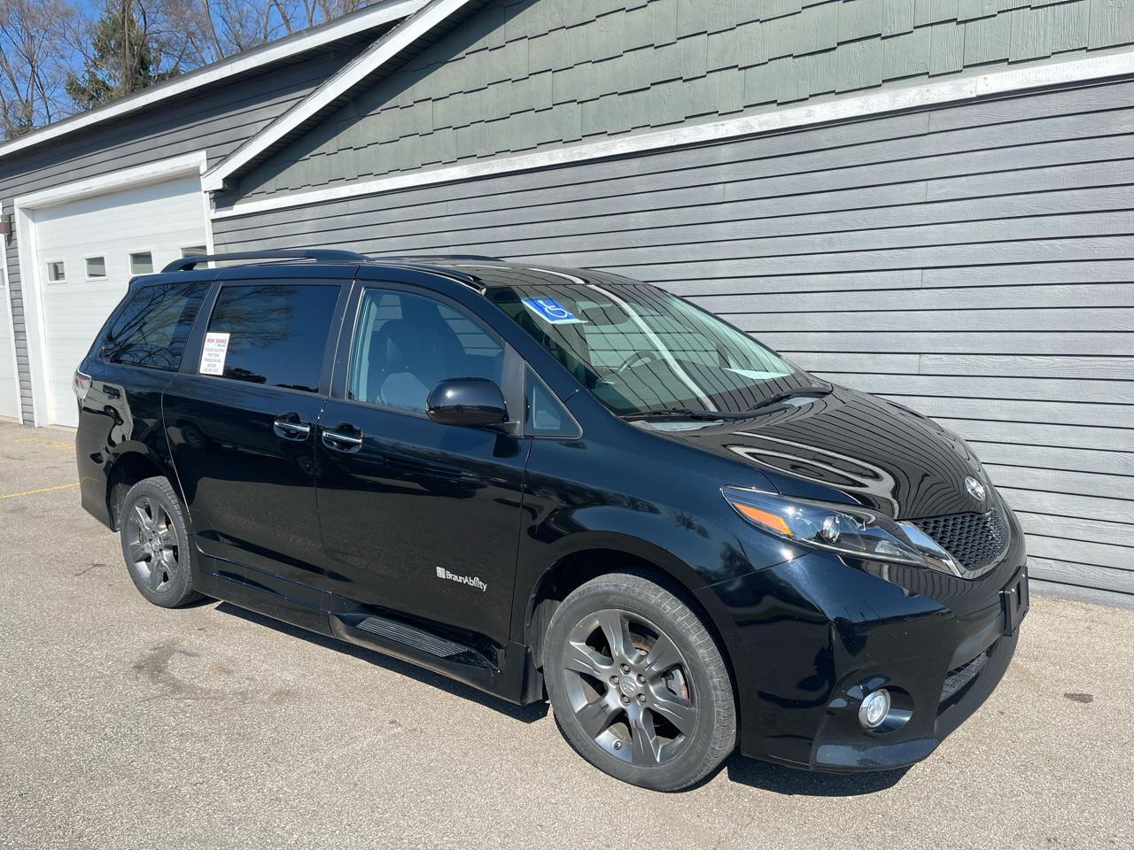 Toyota Sienna 5dr 8-Pass Van SE Premium  FWD (Natl) 2015