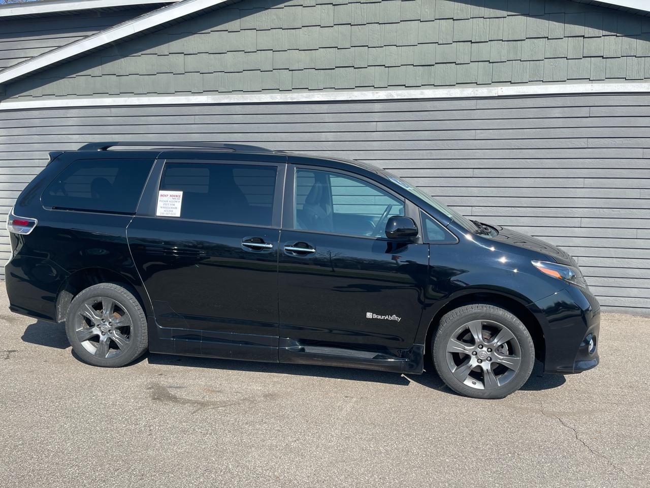 Toyota Sienna 5dr 8-Pass Van SE Premium  FWD (Natl) 2015