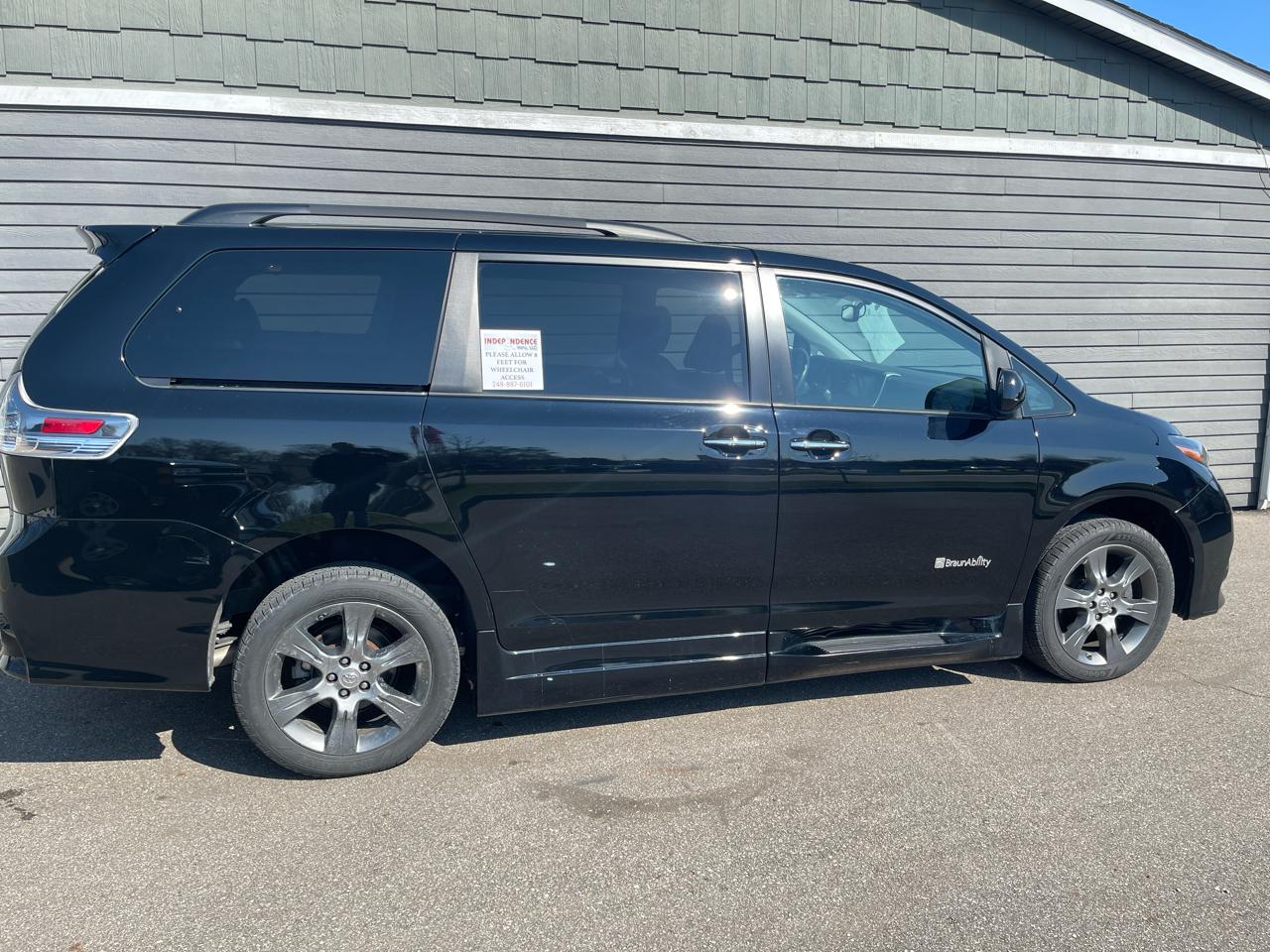 Toyota Sienna 5dr 8-Pass Van SE Premium  FWD (Natl) 2015