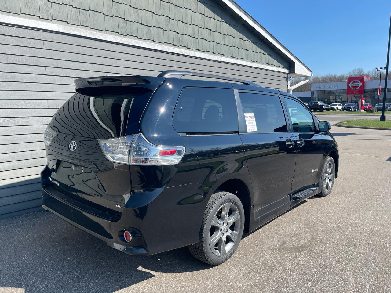 Toyota Sienna 5dr 8-Pass Van SE Premium  FWD (Natl) 2015