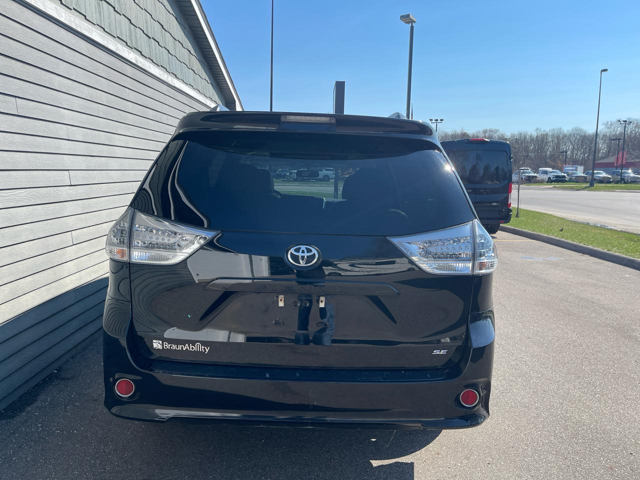 Toyota Sienna 5dr 8-Pass Van SE Premium  FWD (Natl) 2015