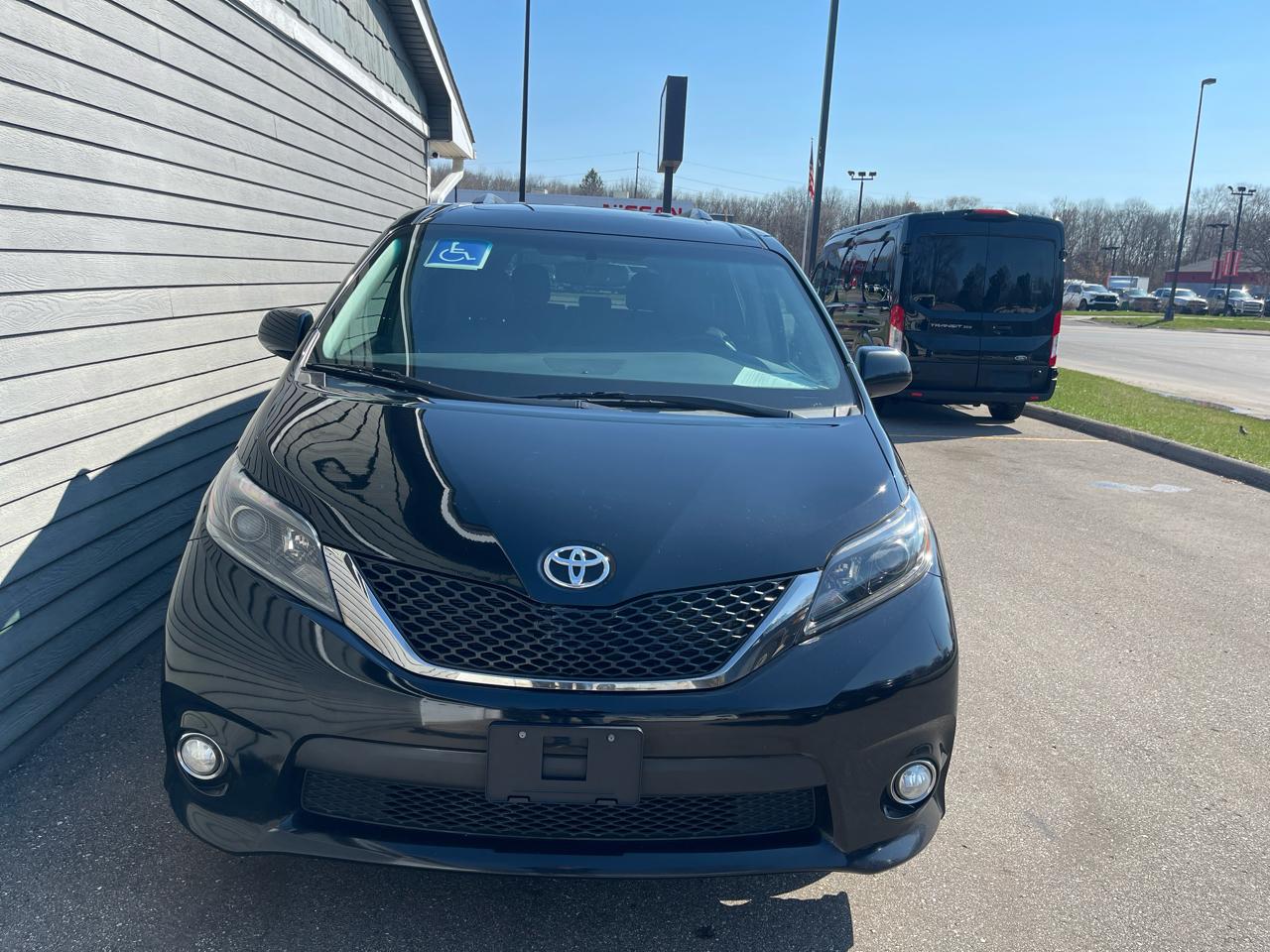 Toyota Sienna 5dr 8-Pass Van SE Premium  FWD (Natl) 2015