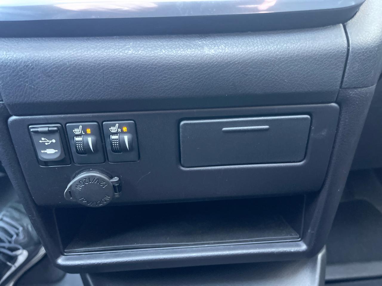 Toyota Sienna 5dr 8-Pass Van SE Premium  FWD (Natl) 2015