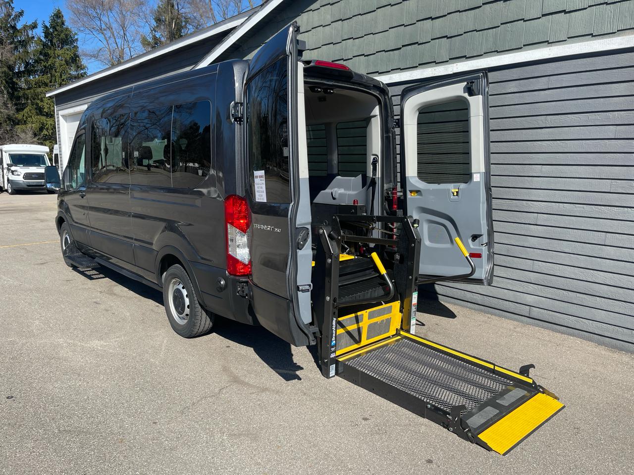 Ford Transit Passenger Wagon T-350 148" Med Roof XL Sliding RH Dr 2019