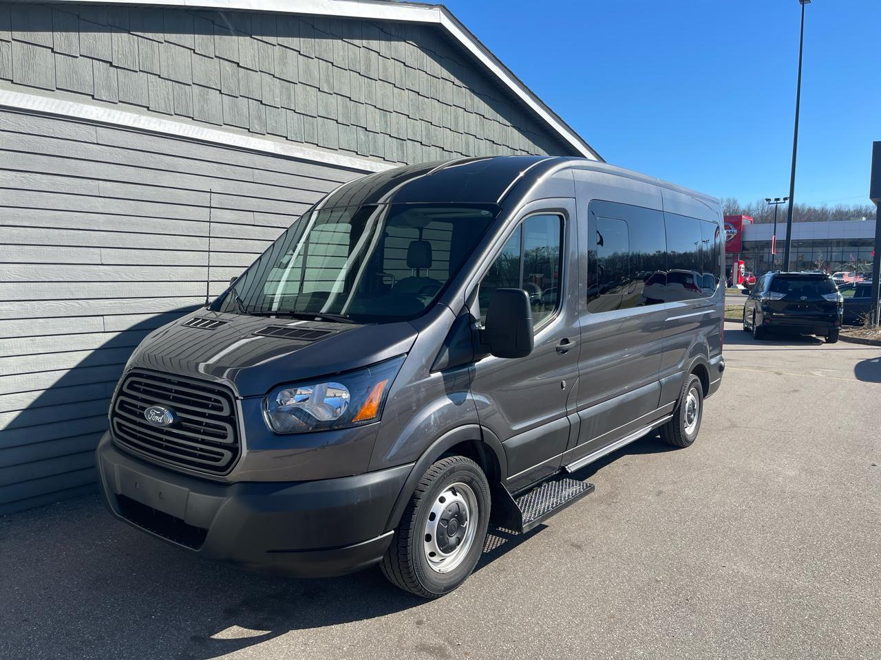 Ford Transit Passenger Wagon T-350 148" Med Roof XL Sliding RH Dr 2019