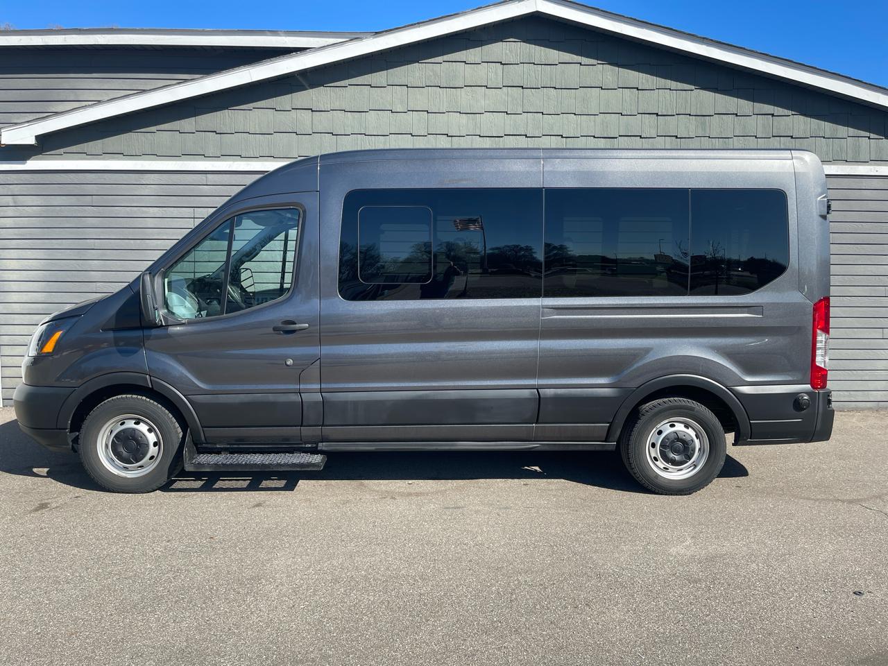 Ford Transit Passenger Wagon T-350 148" Med Roof XL Sliding RH Dr 2019