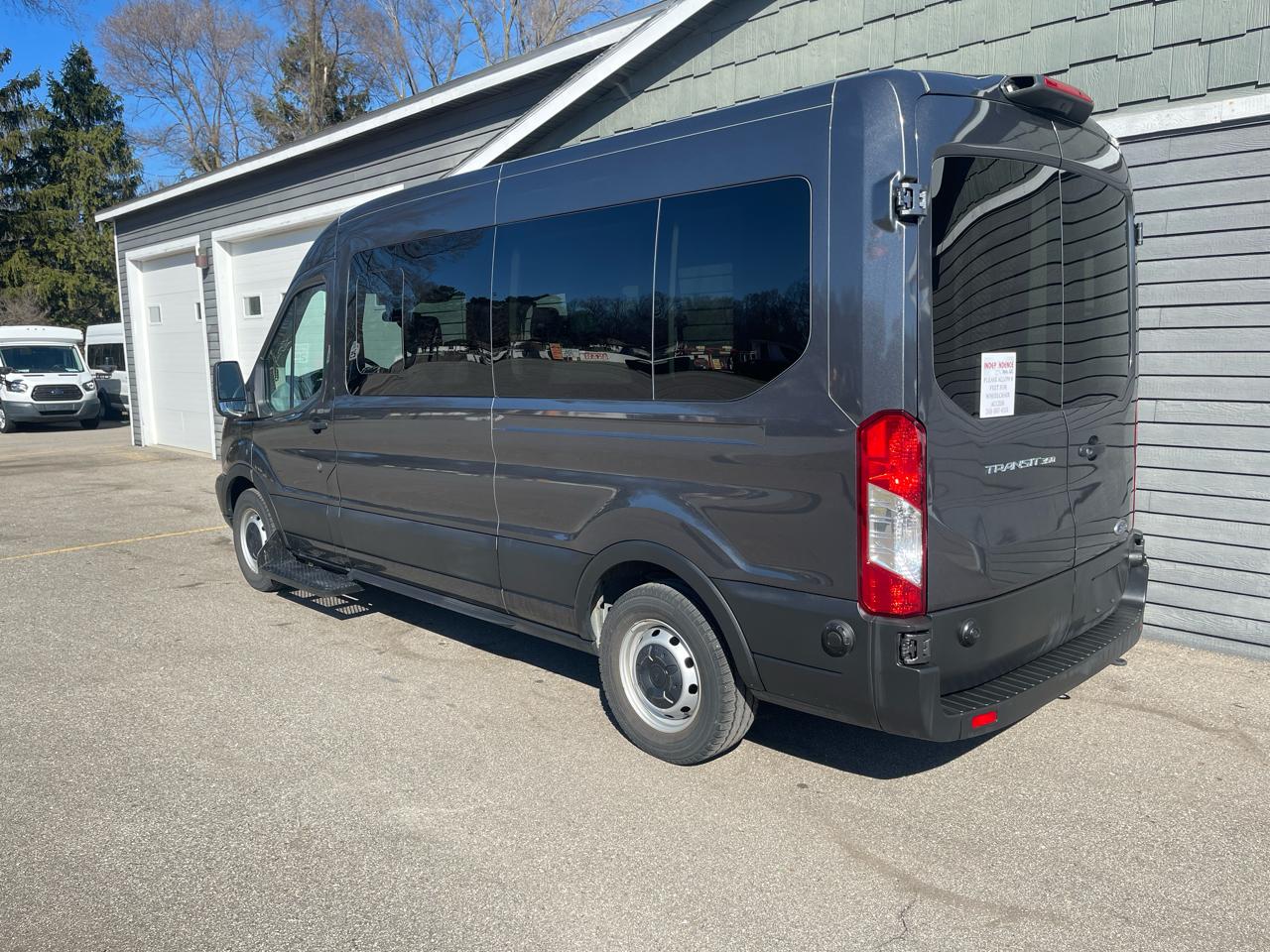 Ford Transit Passenger Wagon T-350 148" Med Roof XL Sliding RH Dr 2019
