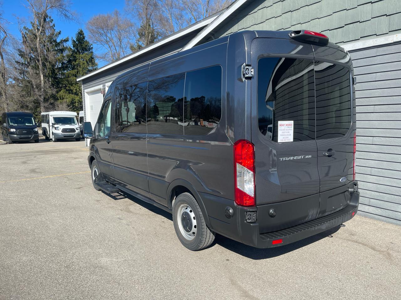 Ford Transit Passenger Wagon T-350 148" Med Roof XL Sliding RH Dr 2019