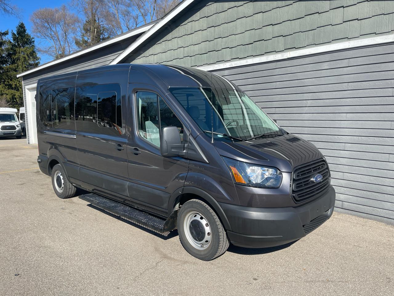 Ford Transit Passenger Wagon T-350 148" Med Roof XL Sliding RH Dr 2019