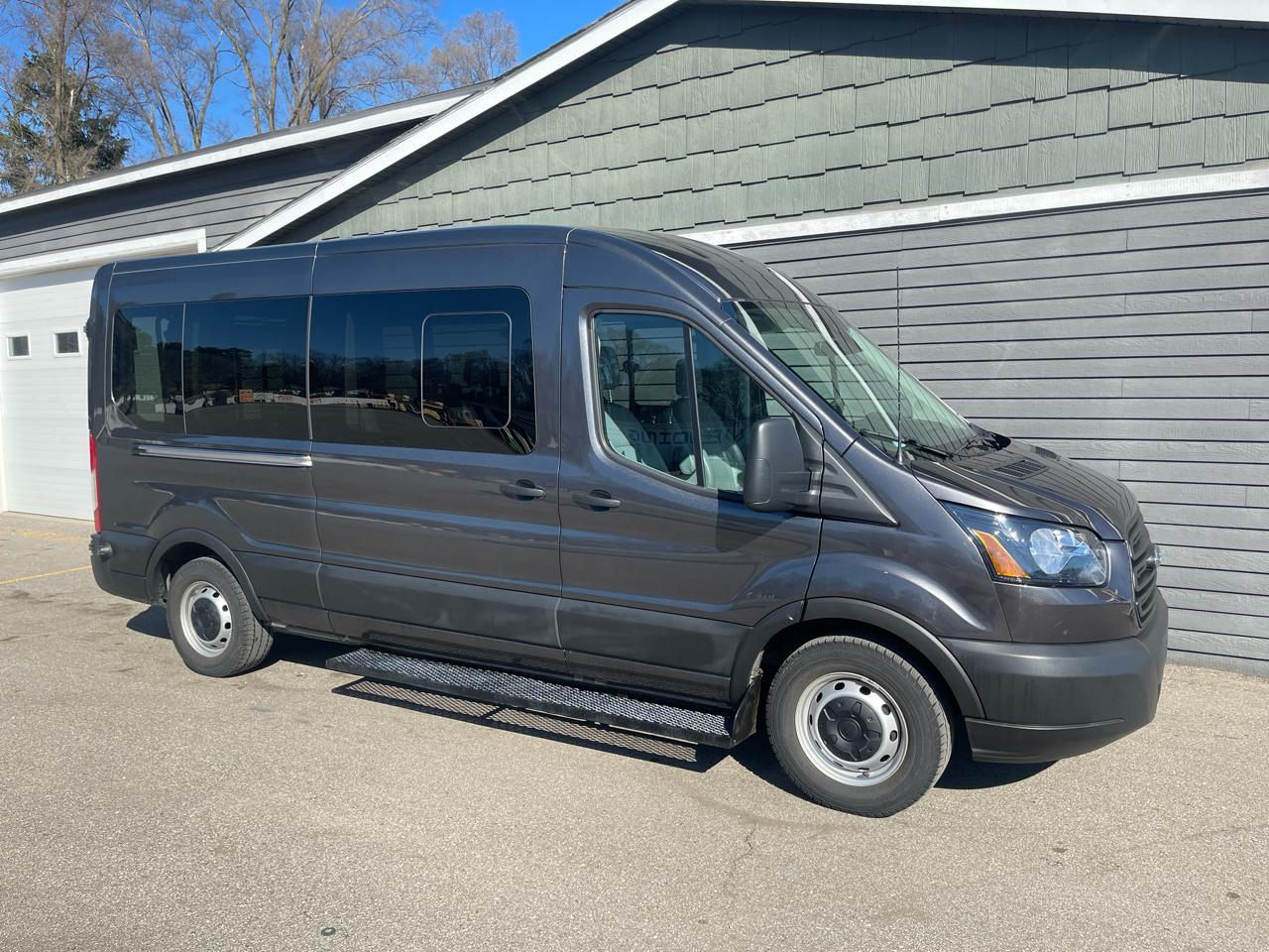 Ford Transit Passenger Wagon T-350 148" Med Roof XL Sliding RH Dr 2019