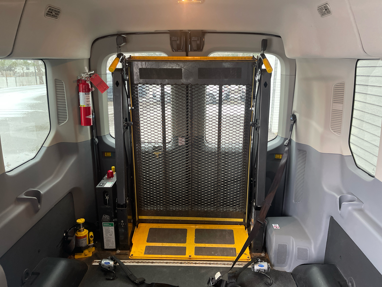 Ford Transit Passenger Wagon T-350 148" Med Roof XLT Sliding RH Dr 2019