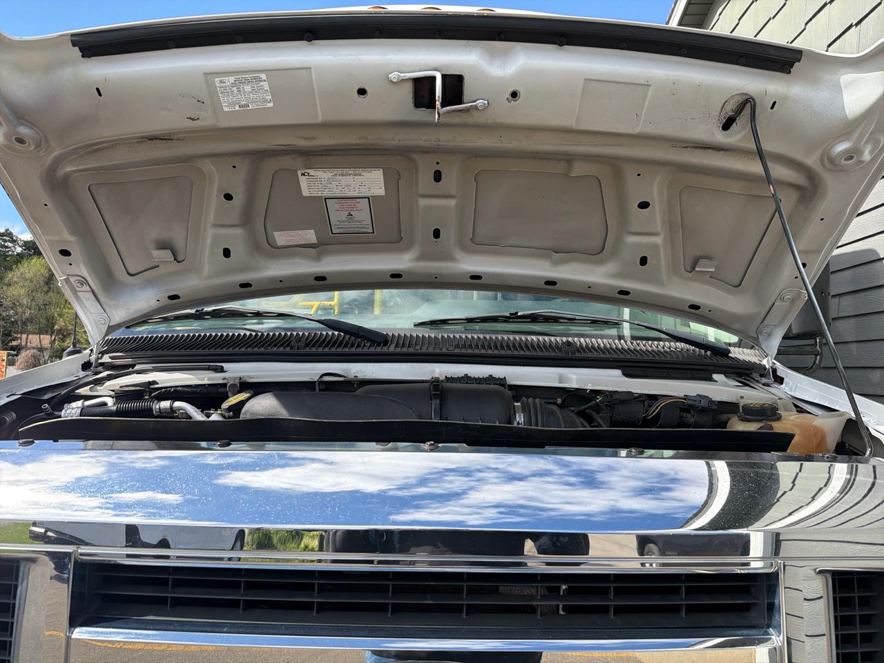 Ford Econoline Commercial Cutaway E-450 Super Duty 158" DRW 2012