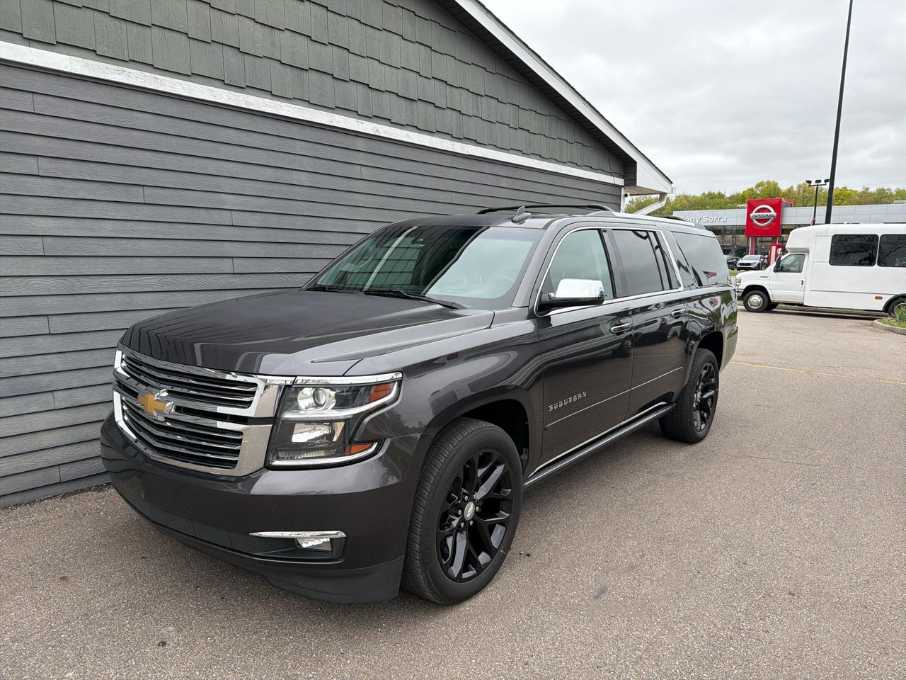 Chevrolet Suburban 4WD 4dr 1500 Premier 2017