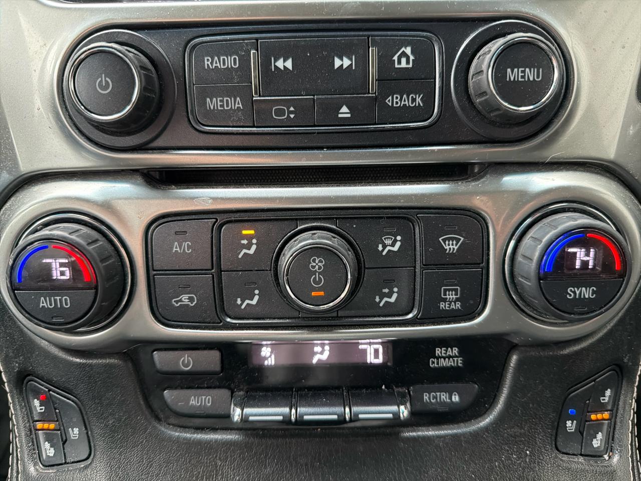 Chevrolet Suburban 4WD 4dr 1500 Premier 2017