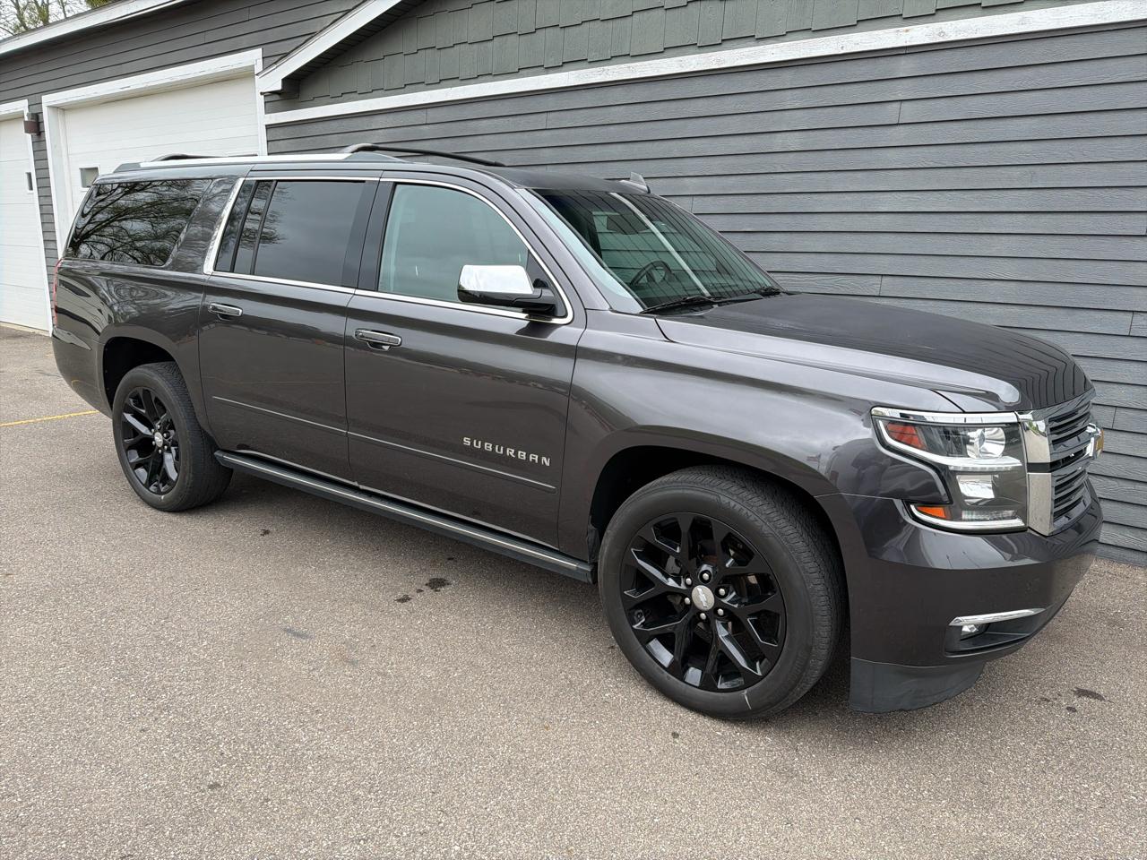Chevrolet Suburban 4WD 4dr 1500 Premier 2017
