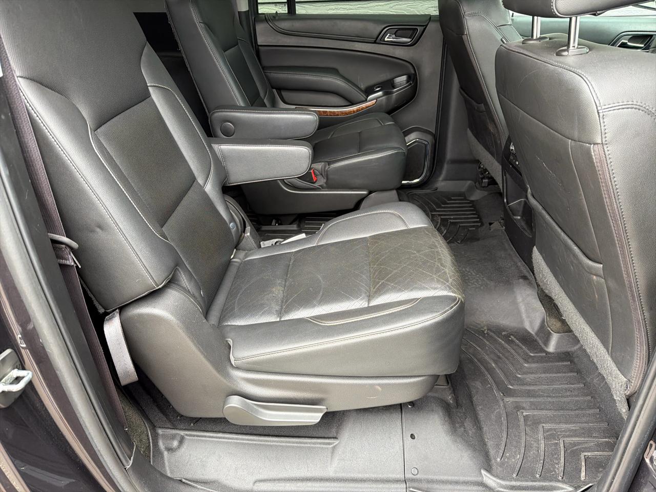Chevrolet Suburban 4WD 4dr 1500 Premier 2017
