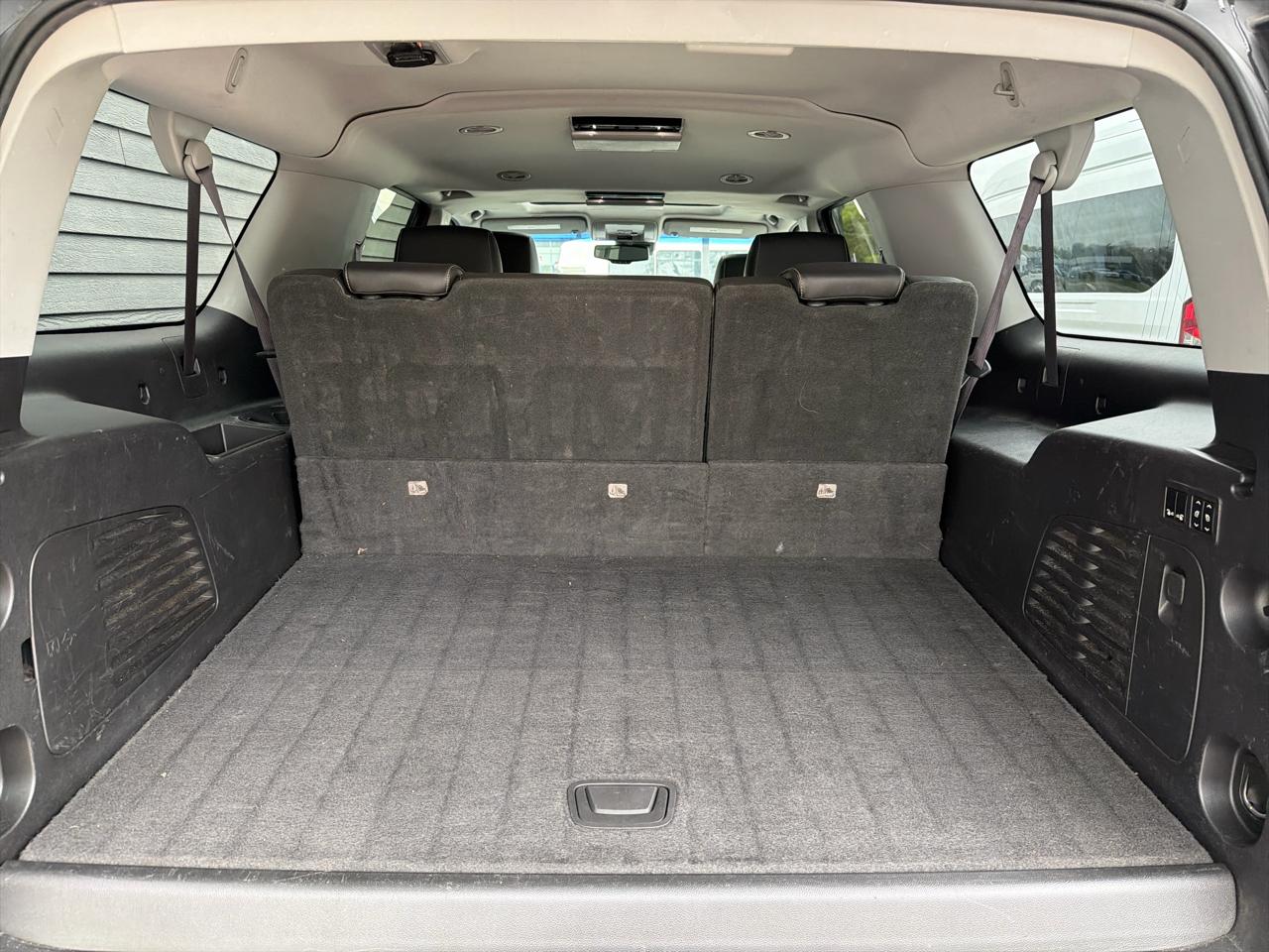 Chevrolet Suburban 4WD 4dr 1500 Premier 2017