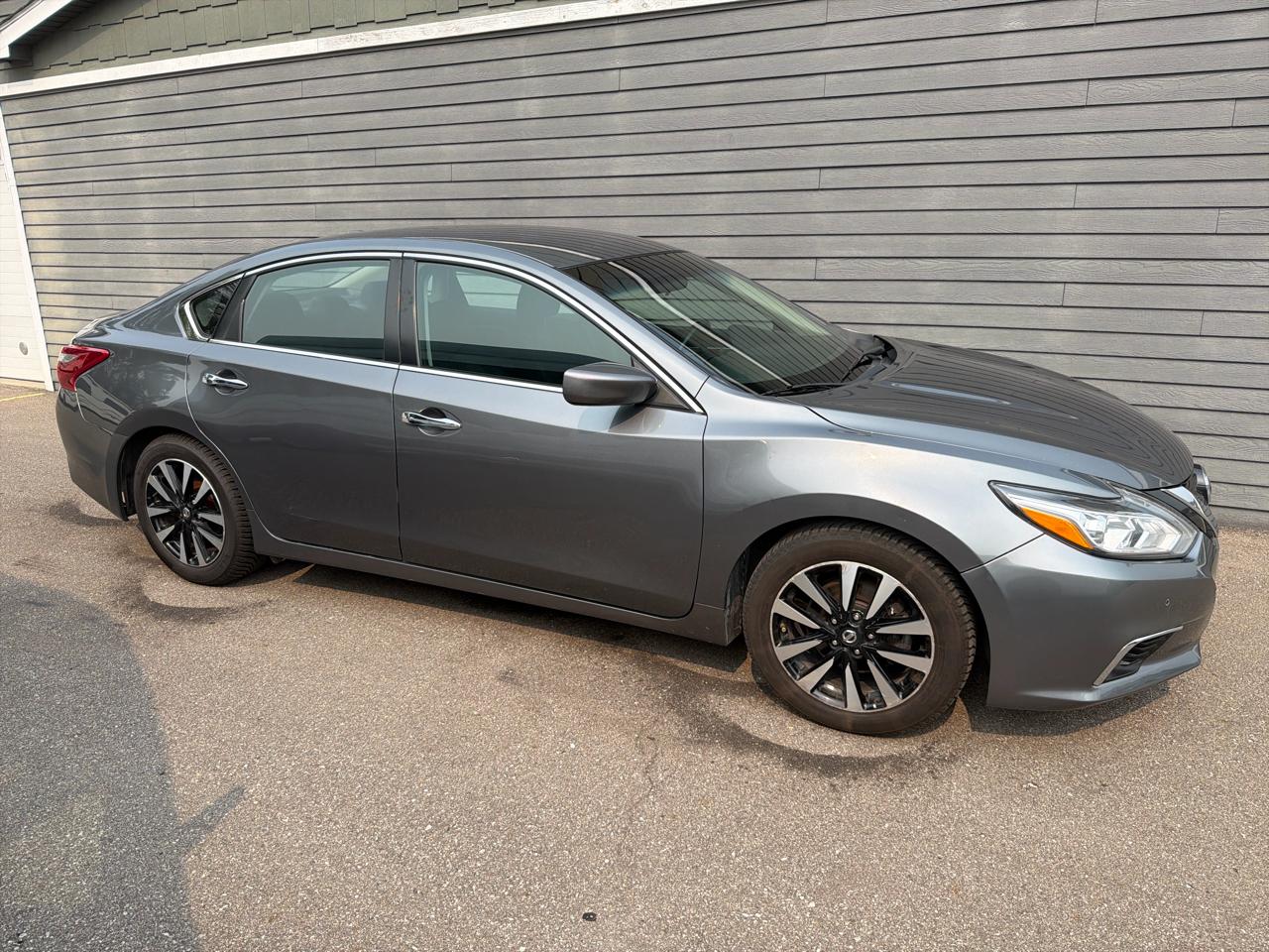 Nissan Altima 2.5 SV Sedan 2018