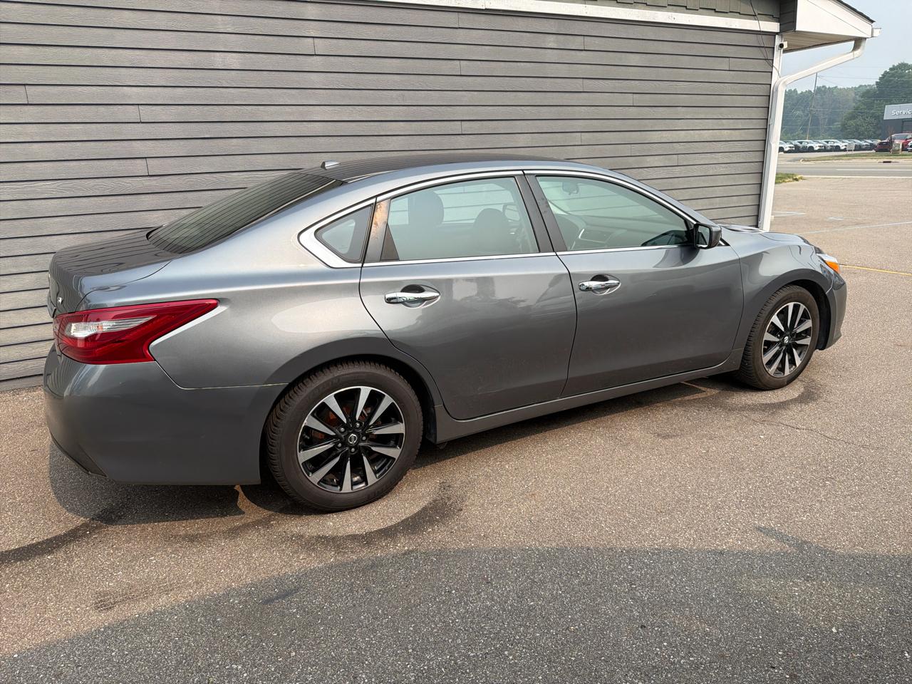 Nissan Altima 2.5 SV Sedan 2018