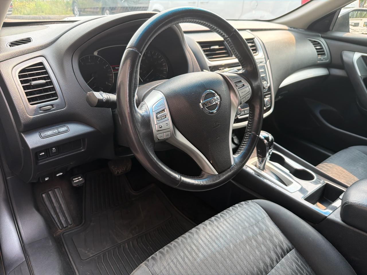 Nissan Altima 2.5 SV Sedan 2018