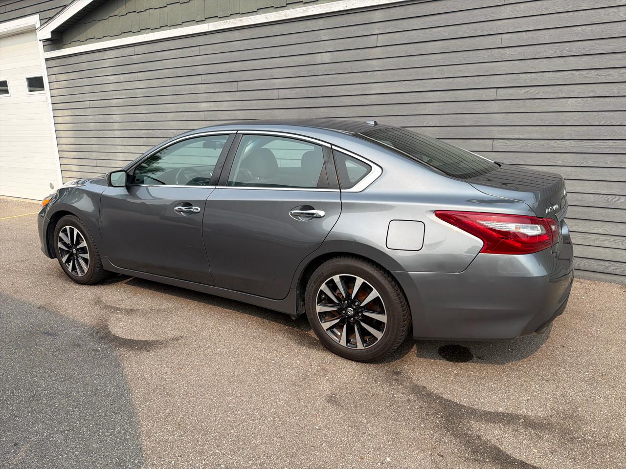 Nissan Altima 2.5 SV Sedan 2018