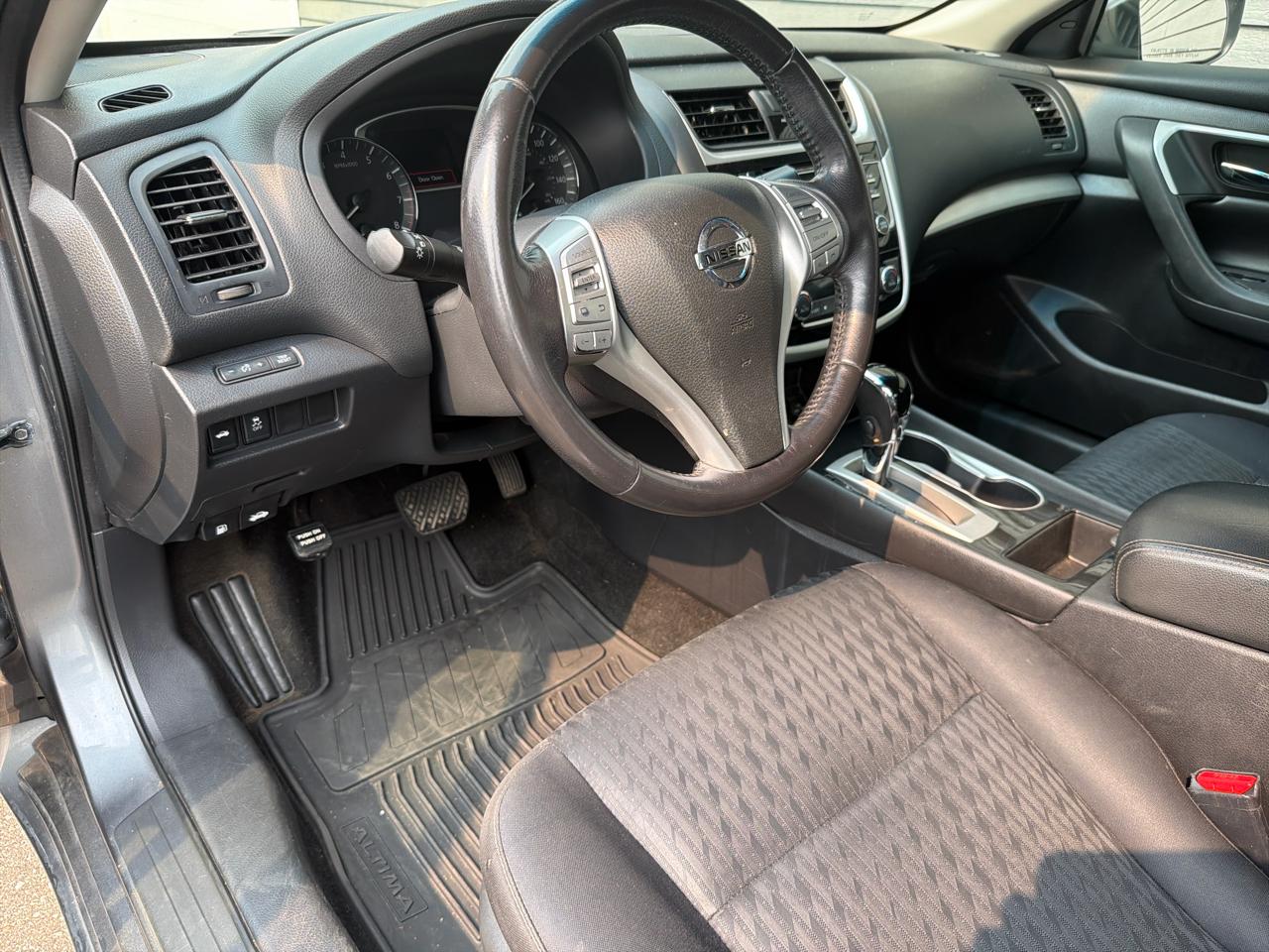Nissan Altima 2.5 SV Sedan 2018