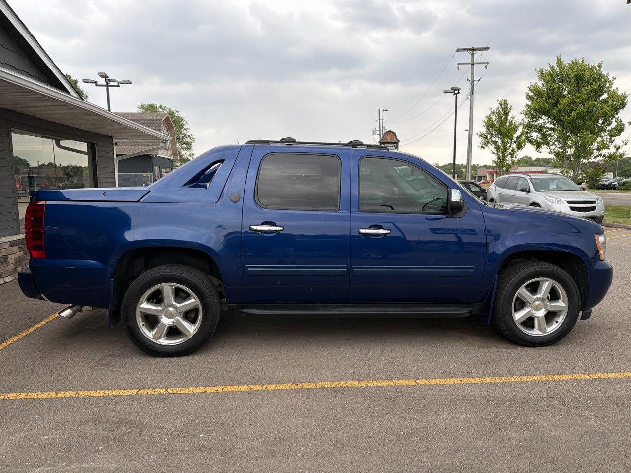 Chevrolet Avalanche  2013