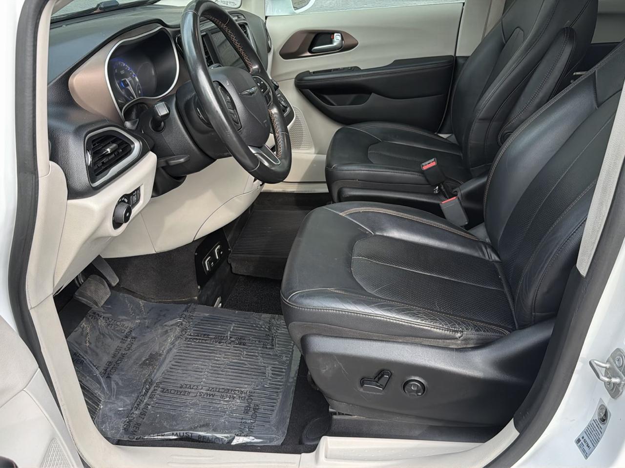 Chrysler Pacifica Touring L FWD 2018