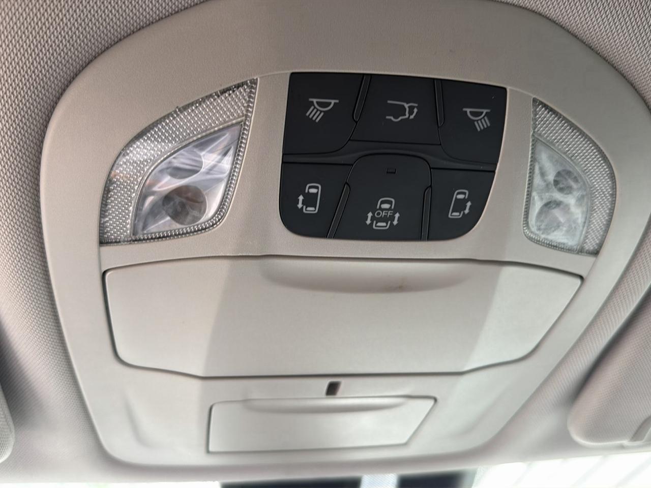 Chrysler Pacifica Touring L FWD 2018