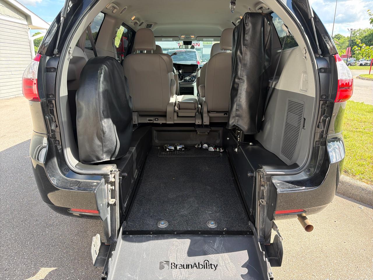 Toyota Sienna L FWD 7-Passenger (Natl) 2020