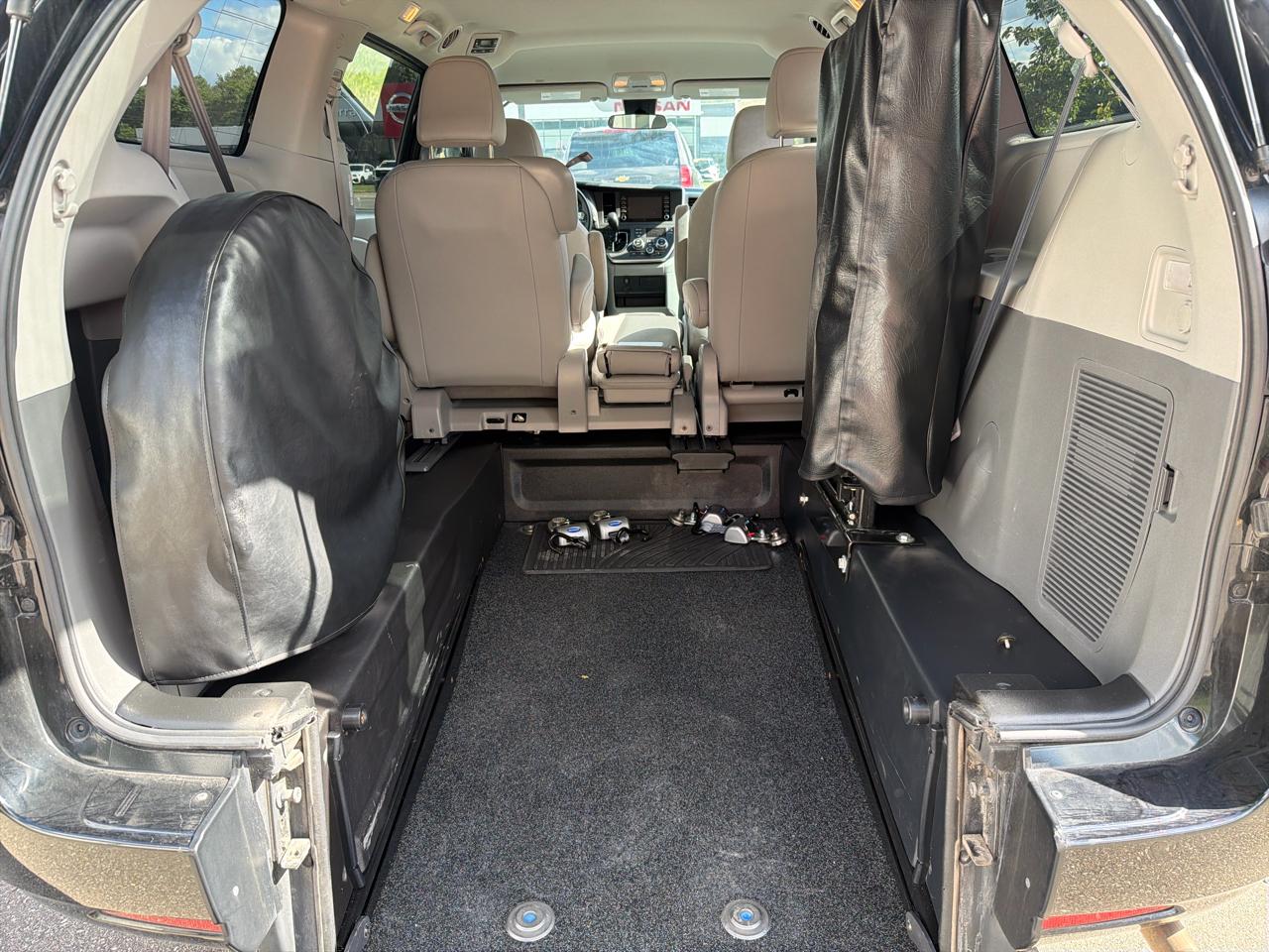 Toyota Sienna L FWD 7-Passenger (Natl) 2020