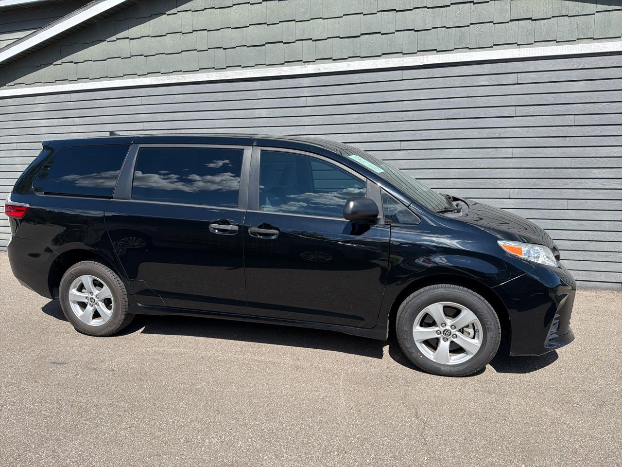 Toyota Sienna L FWD 7-Passenger (Natl) 2020
