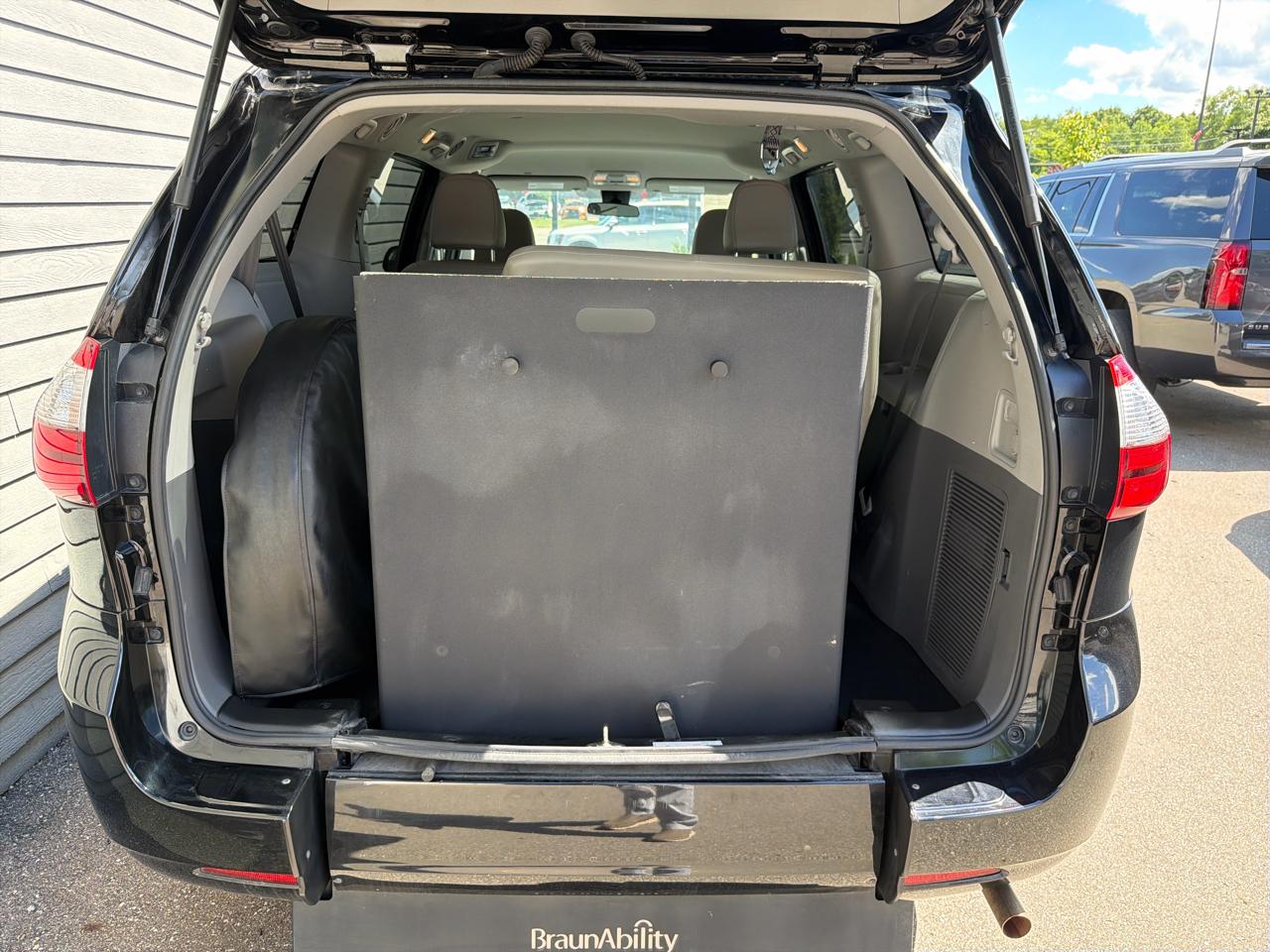 Toyota Sienna L FWD 7-Passenger (Natl) 2020