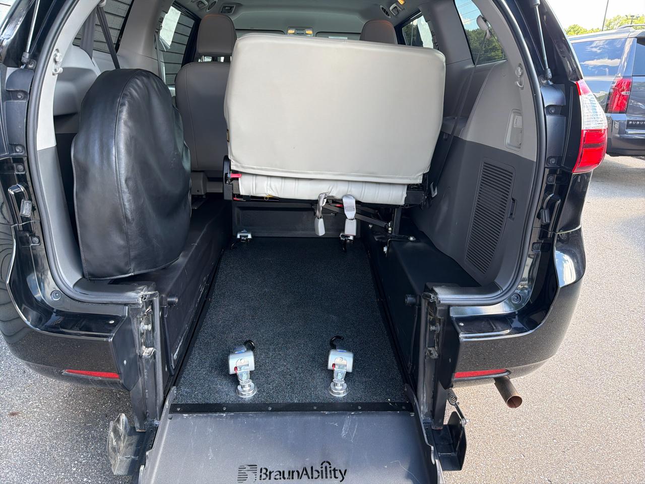 Toyota Sienna L FWD 7-Passenger (Natl) 2020