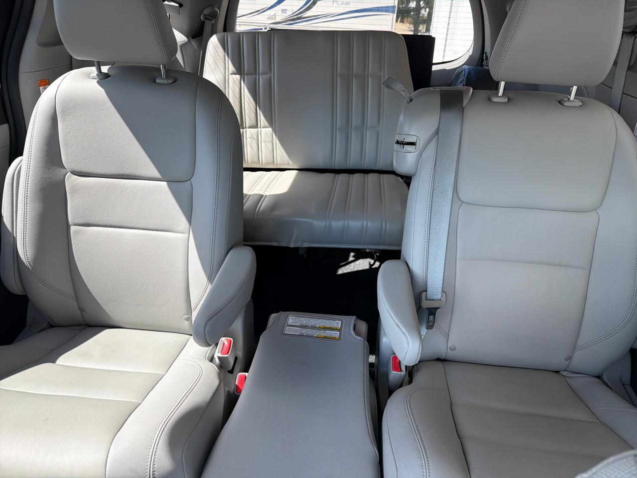 Toyota Sienna L FWD 7-Passenger (Natl) 2020