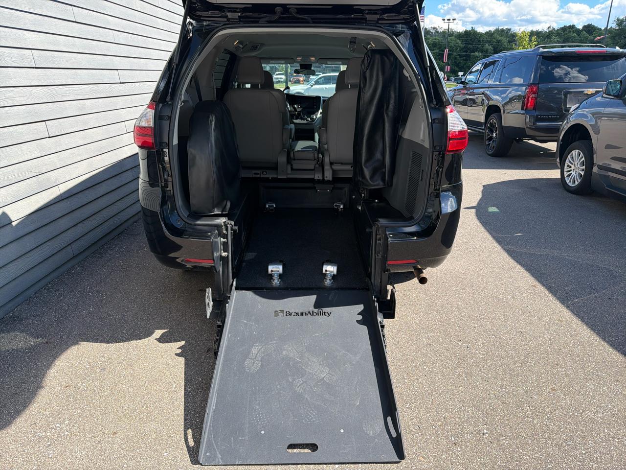 Toyota Sienna L FWD 7-Passenger (Natl) 2020