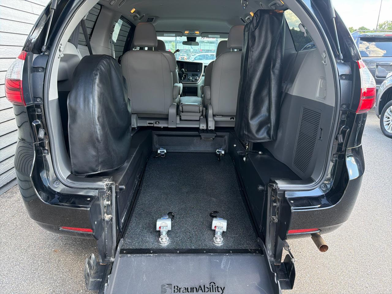 Toyota Sienna L FWD 7-Passenger (Natl) 2020