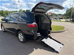 2020 Toyota Sienna 