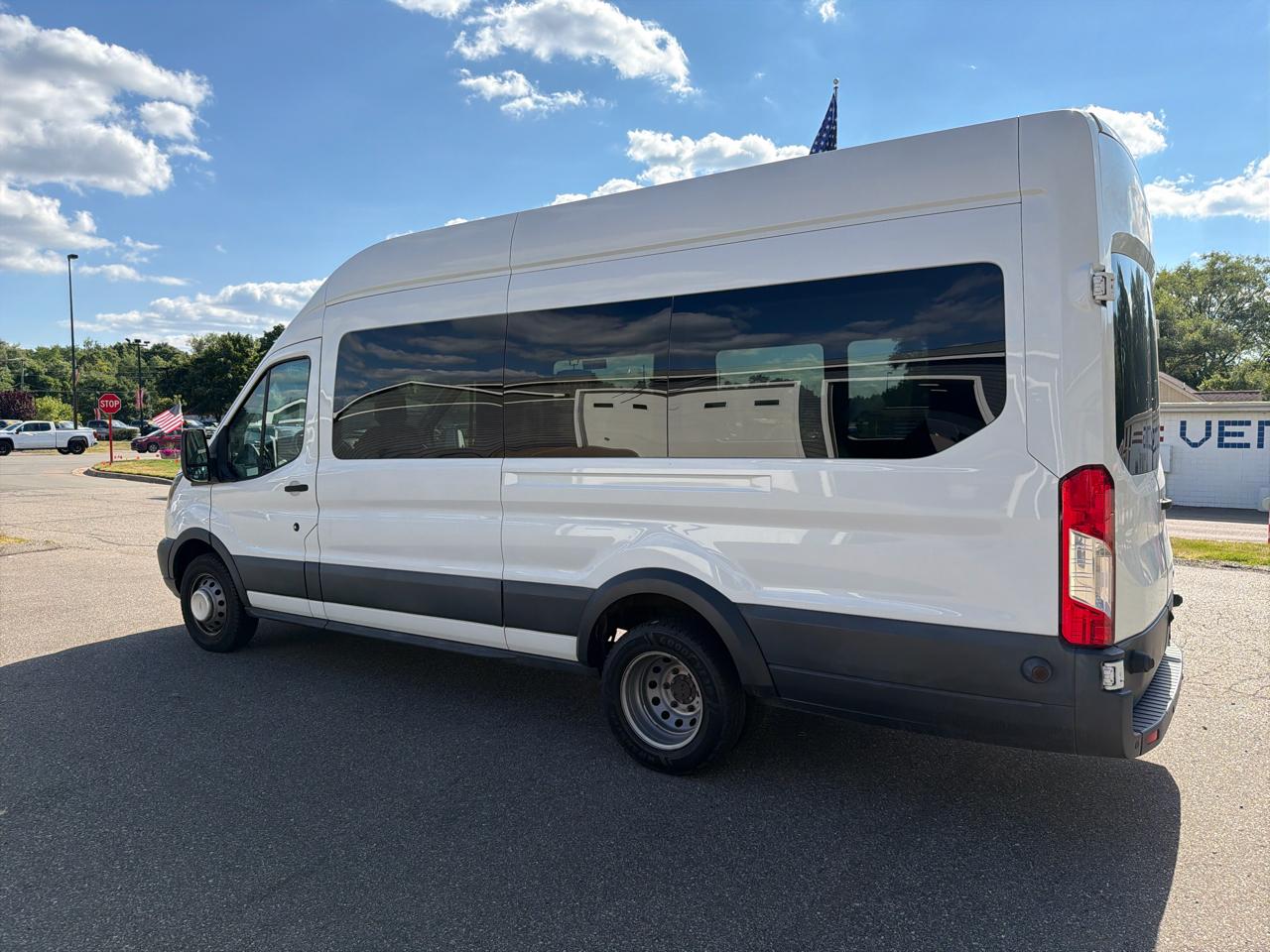 Ford Transit 350 Wagon HD High Roof XLT Dual Slide. 148 WB EL 2017