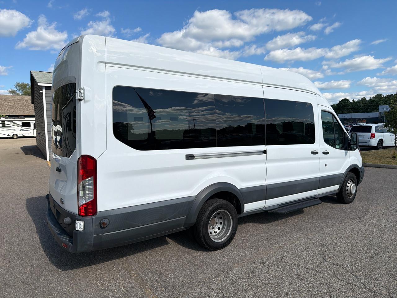 Ford Transit 350 Wagon HD High Roof XLT Dual Slide. 148 WB EL 2017