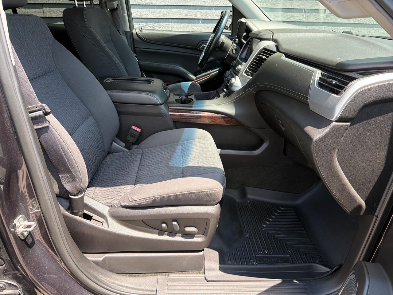 GMC Yukon XL SLE 4WD 2017