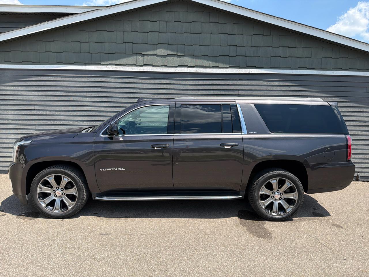 GMC Yukon XL SLE 4WD 2017