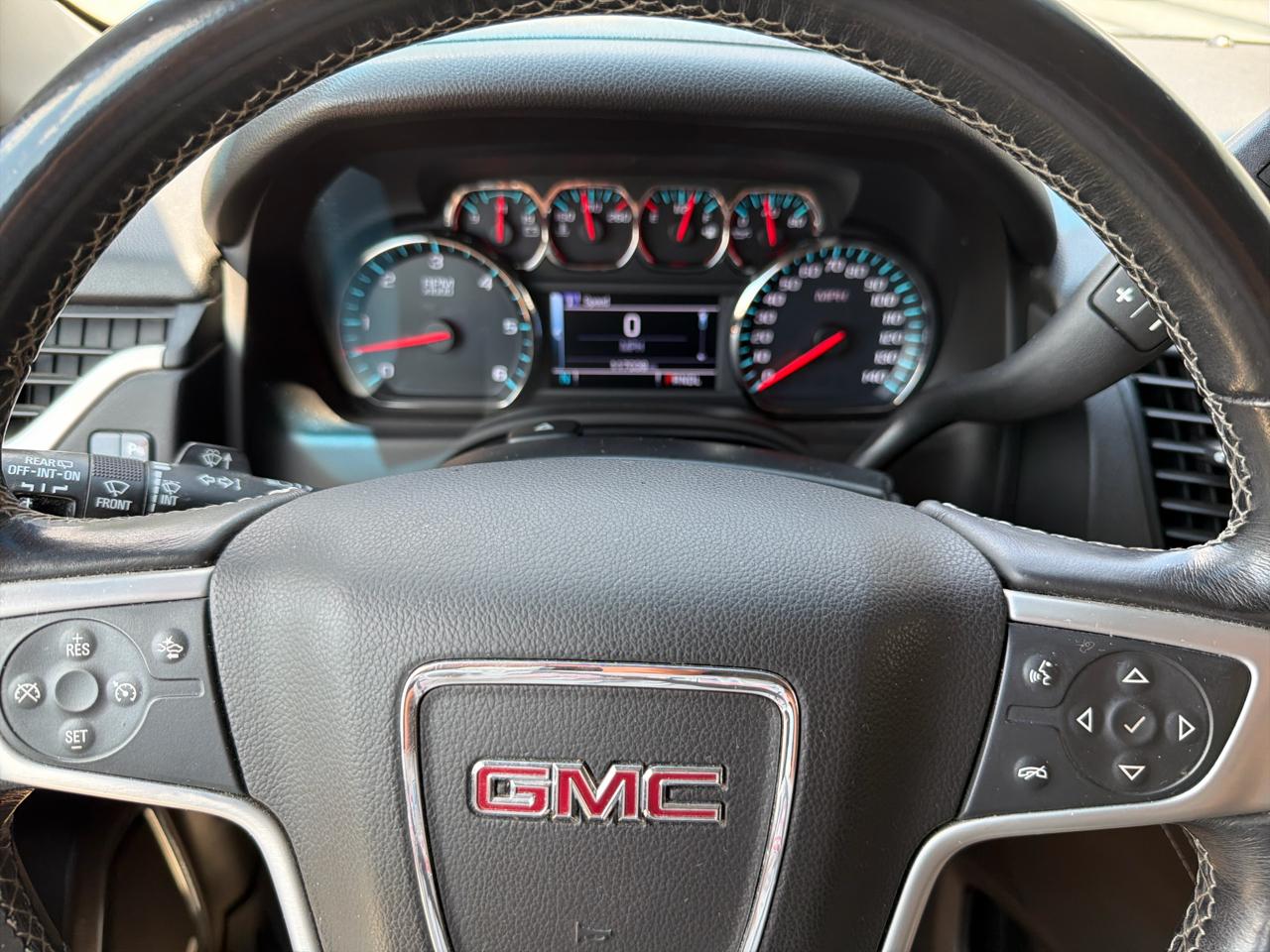 GMC Yukon XL SLE 4WD 2017