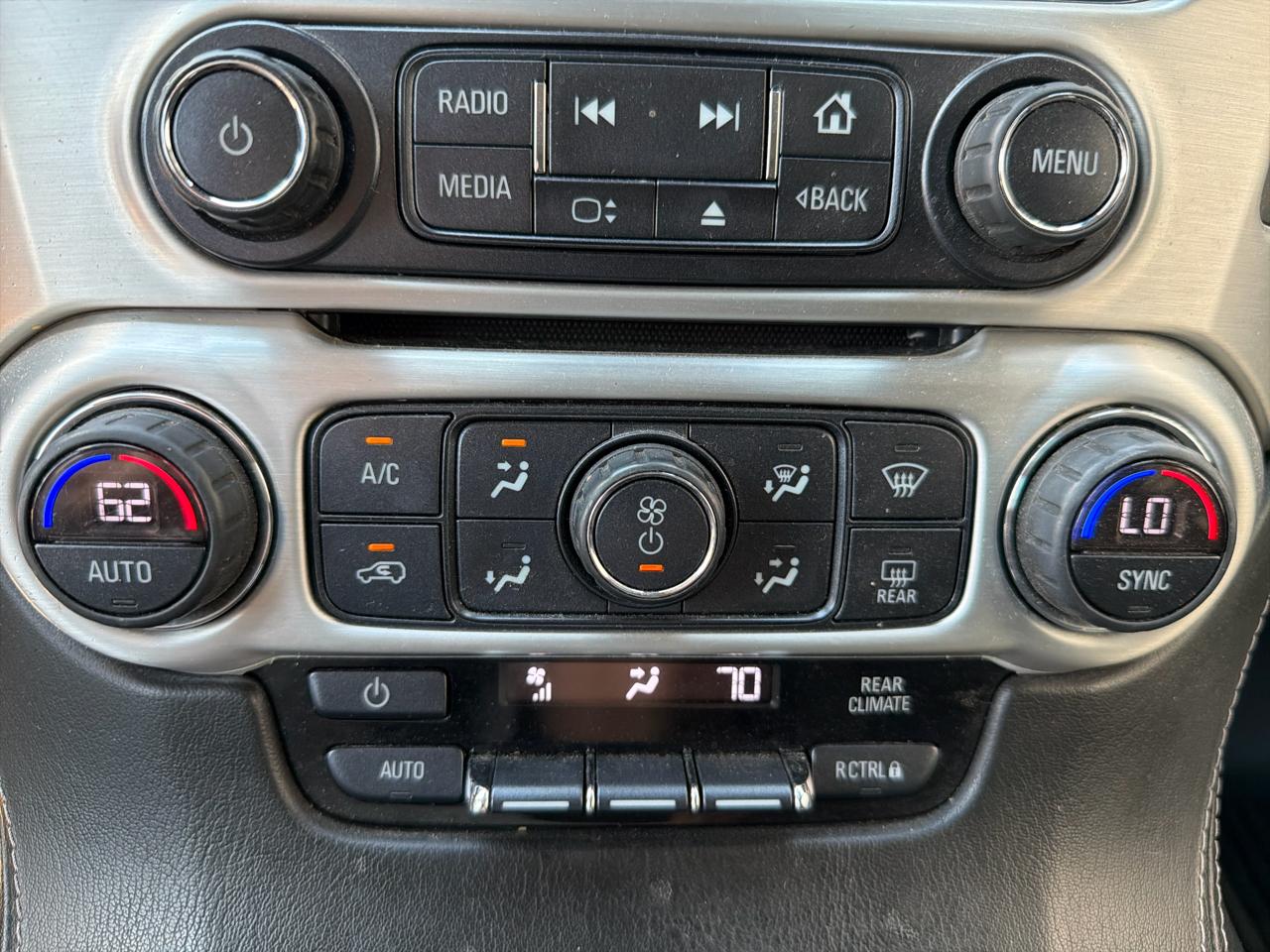 GMC Yukon XL SLE 4WD 2017