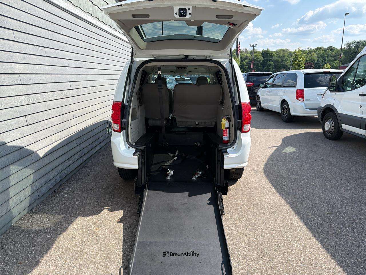 Dodge Grand Caravan SE 2017