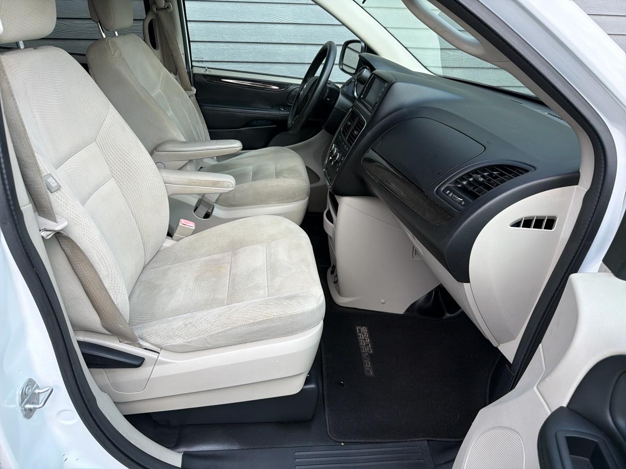 Dodge Grand Caravan SE 2017